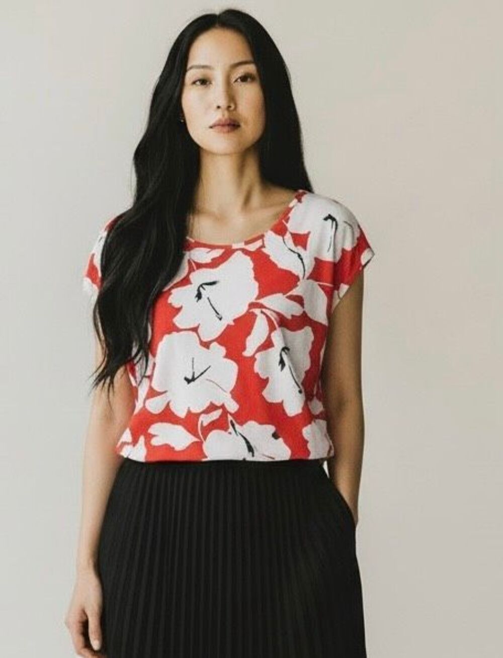 Diana Belle Floral Short Sleeve Blouse Top Size Medium